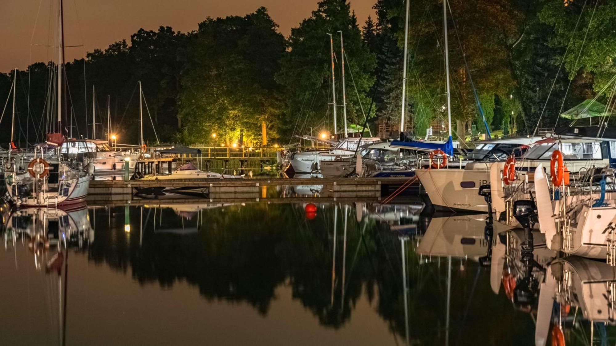 Labedzi Ostrow Osrodek Wypoczynkowy Hotel Piekna Gora Luaran gambar